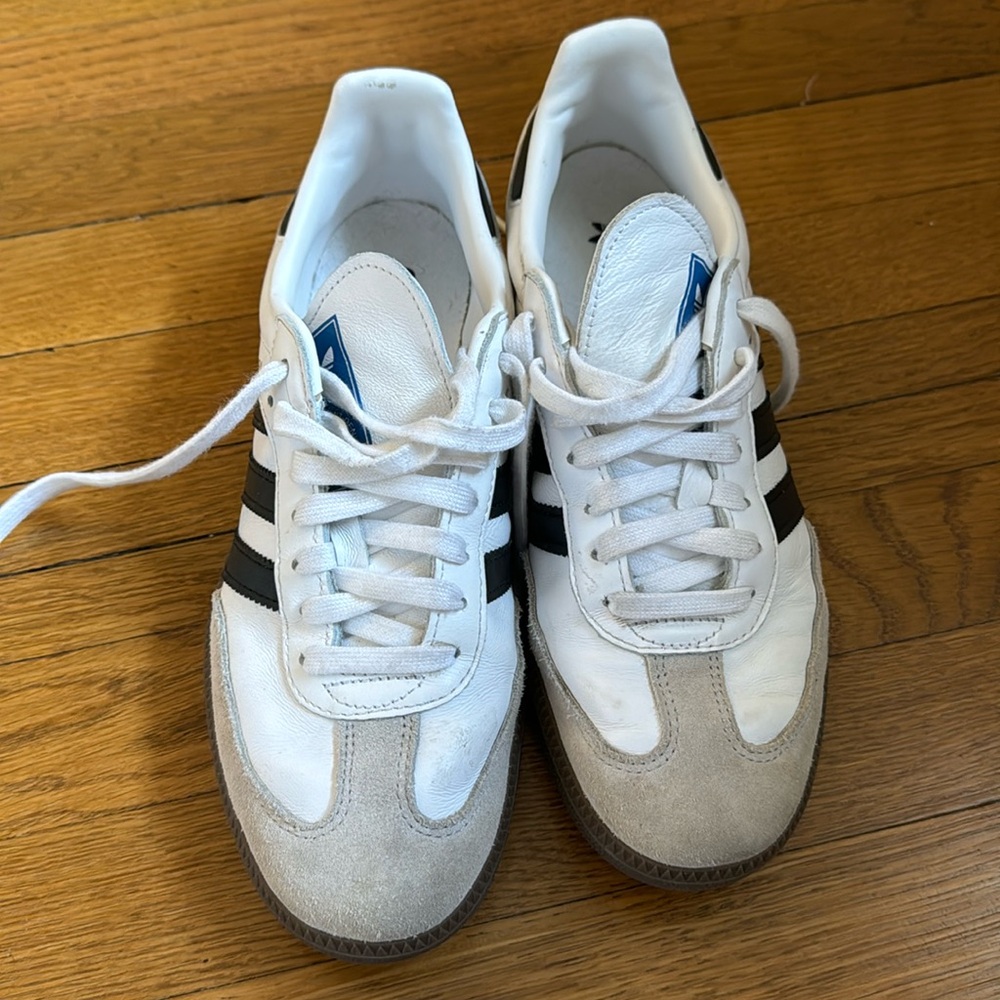 Women adidas sambas size 9